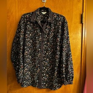 Floral Patterned women’s blouse